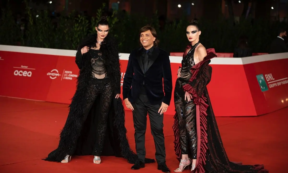 Festival del Cinema di Roma, le valchirie dello stilista calabrese Grande sfilano sul red carpet