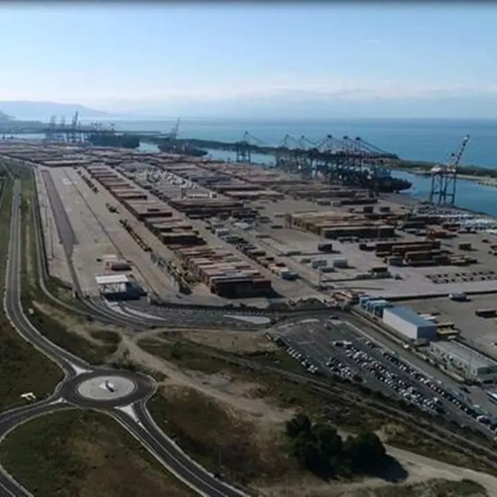 Svolta epocale per il porto di Gioia Tauro: via libera al gateway ferroviario, ora il Nord non ha più scuse