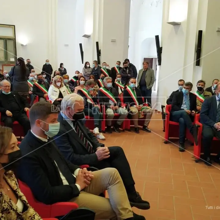 A Vibo un Consiglio comunale aperto dopo la sparatoria: «Gesto vile, ferma condanna» - LIVE
