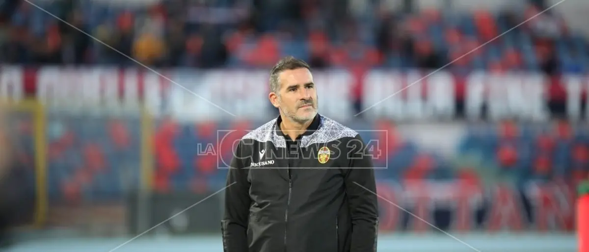 Cosenza calcio, Lucarelli fa visita a Marulla al cimitero: «Gesto che ripeterò sempre»