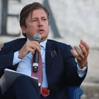 Covid, il sottosegretario Sileri: «Priorità ai vaccinati con Johnson per la seconda dose»