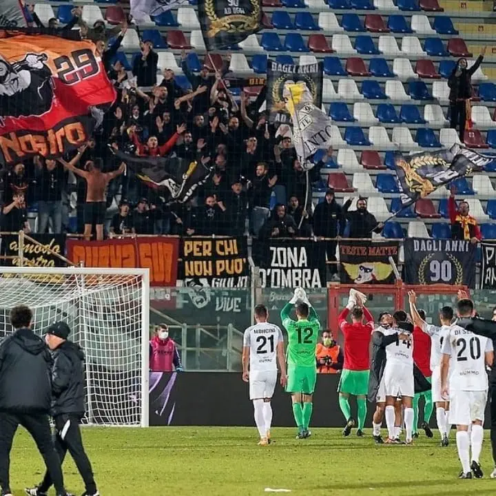 Serie B, il Benevento fa vedere le streghe al Crotone: allo Scida i pitagorici perdono 2-0