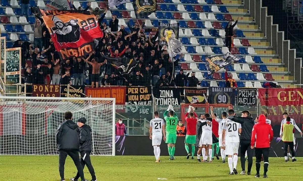 Serie B, il Benevento fa vedere le streghe al Crotone: allo Scida i pitagorici perdono 2-0