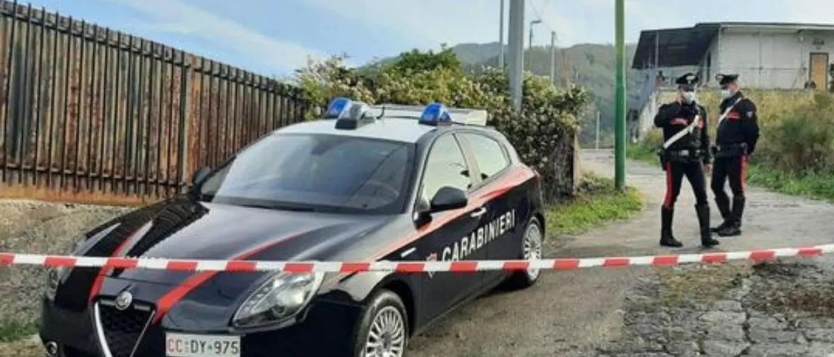 Li scambia per ladri e spara all'auto: uccisi due giovani in provincia di Napoli