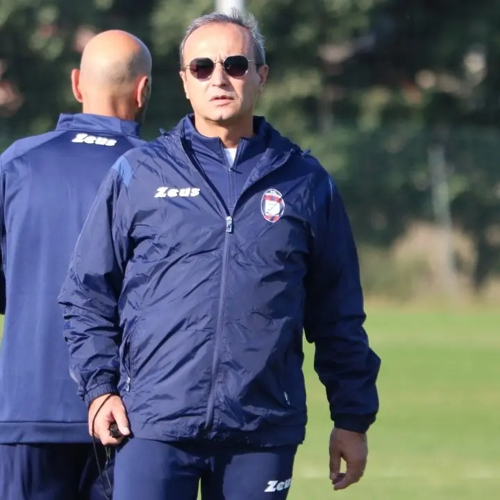 Crotone calcio, Pasquale Marino si presenta: «Serve pazienza e serenità»
