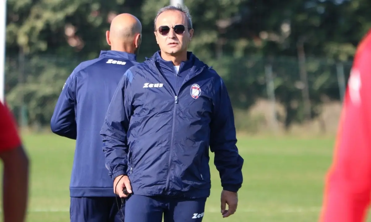 Crotone calcio, Pasquale Marino si presenta: «Serve pazienza e serenità»