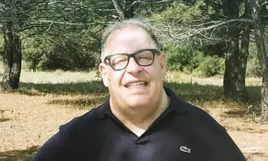 Addio a Ciccio Dinapoli, il giornalista cosentino è morto a 61 anni