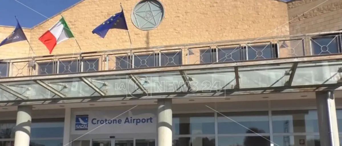 Aeroporto Crotone, verso il nuovo bando per gli oneri di servizio tra disservizi e criticità