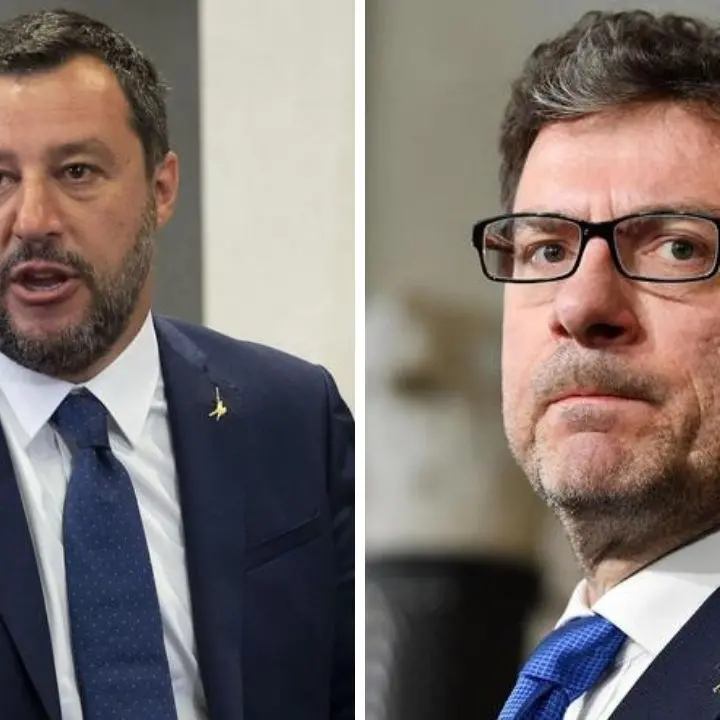 Giorgetti avverte Salvini: «Basta con Le Pen e il populismo». Lui per dispetto chiama Orbán e Morawiecki