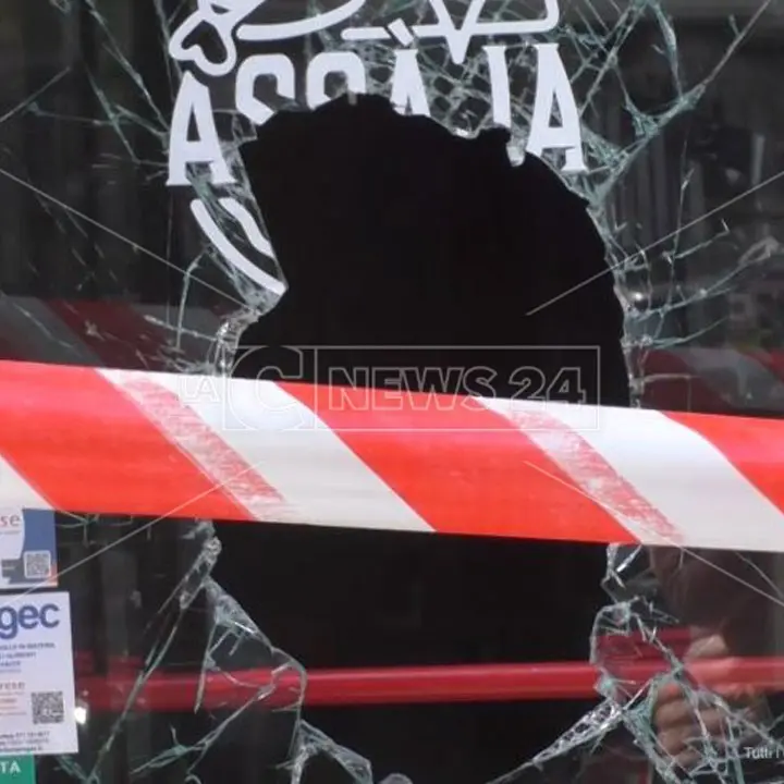 Crotone, la microcriminalità preoccupa i negozianti ma il prefetto tranquillizza: «Non c’è allarme»