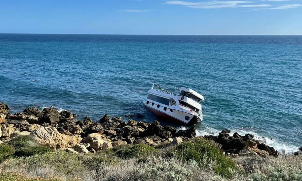 Crotone, arrestati due presunti scafisti dello sbarco del 3 novembre a Capo Cimiti