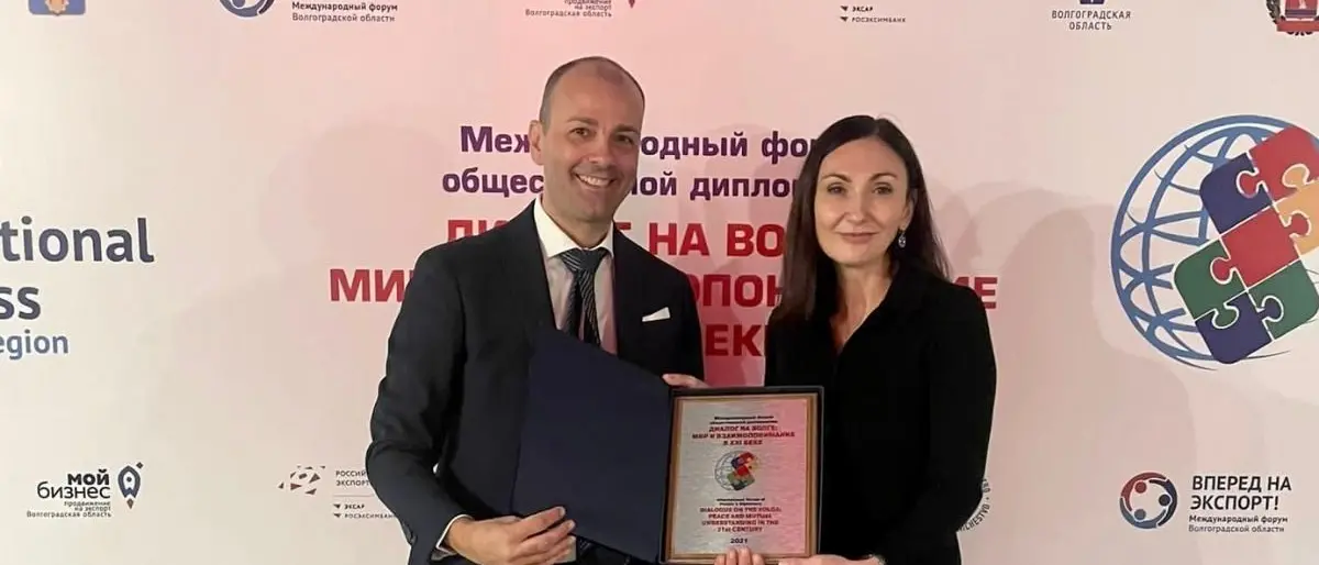 Rappresentanti dei 5 continenti in Russia per l’emergenza Covid, tra i relatori il calabrese Abenavoli