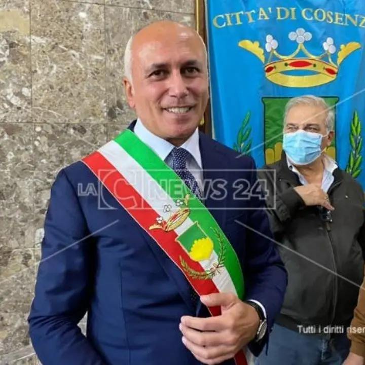 Cosenza, il sindaco Caruso: «Preoccupato per gli episodi di violenza all’Autostazione»
