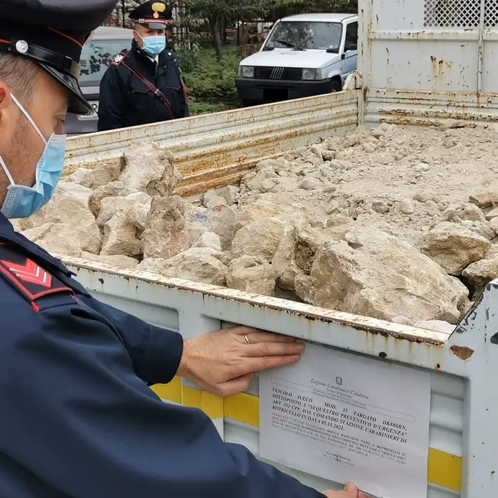 Trasportava rifiuti senza autorizzazione: denunciato imprenditore a Botricello