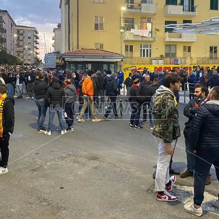 Catanzaro-Messina rimandata a stasera: alcuni calciatori positivi al Covid