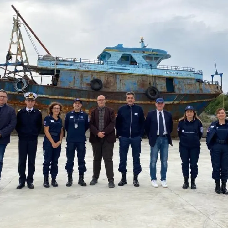 A Roccella un ufficio dogane per velocizzare lo smaltimento delle 16 barche usate per il traffico migranti