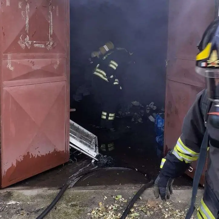 Si getta da un dirupo per sfuggire a un incendio, grave 49enne nel Vibonese