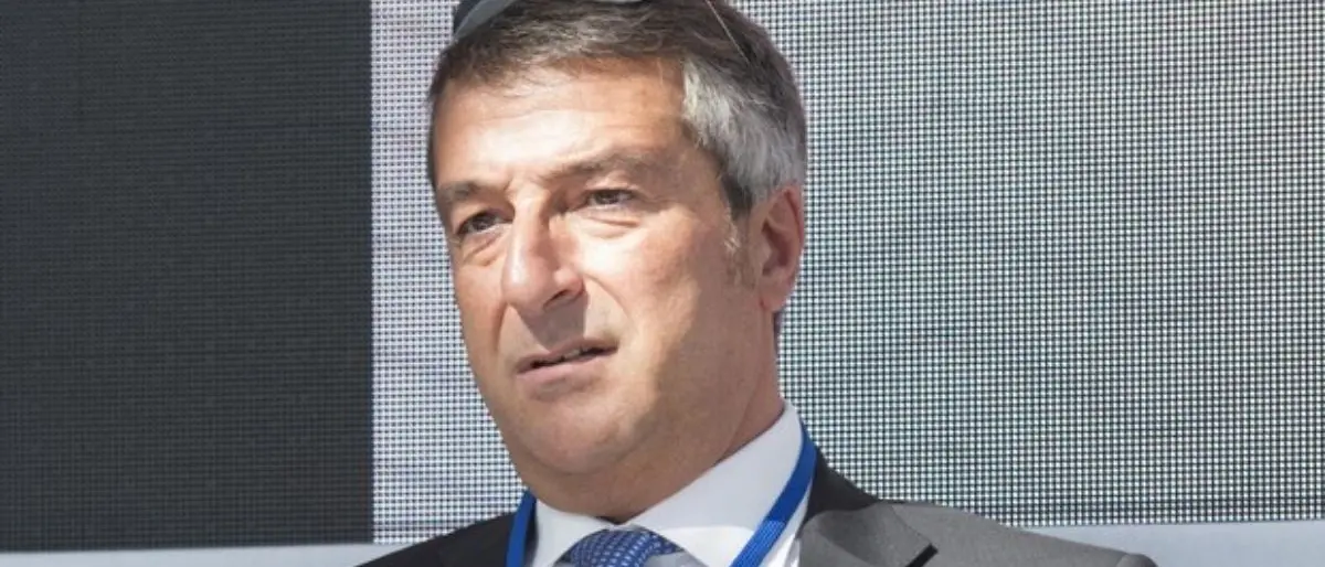 Covid, Gimbe: «Aumentano casi e ricoveri ma per ora non c’è rischio zona gialla»