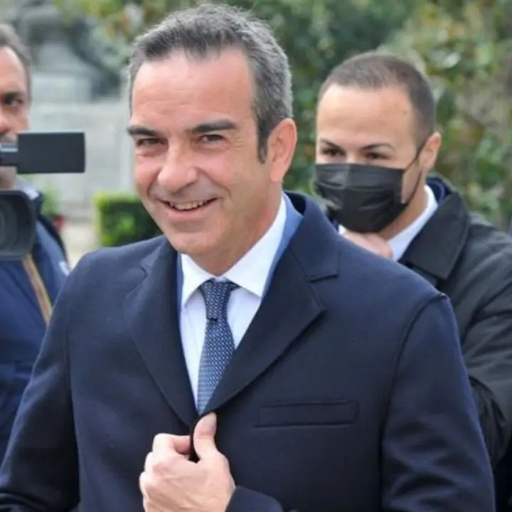 Regione Calabria, Occhiuto striglia i dirigenti: «Massimo impegno sul Pnrr, non possiamo perdere risorse»