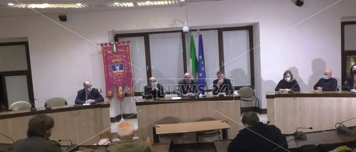 Comune di Crotone, cambio nella giunta: si dimette Cretella, arriva Filiberto