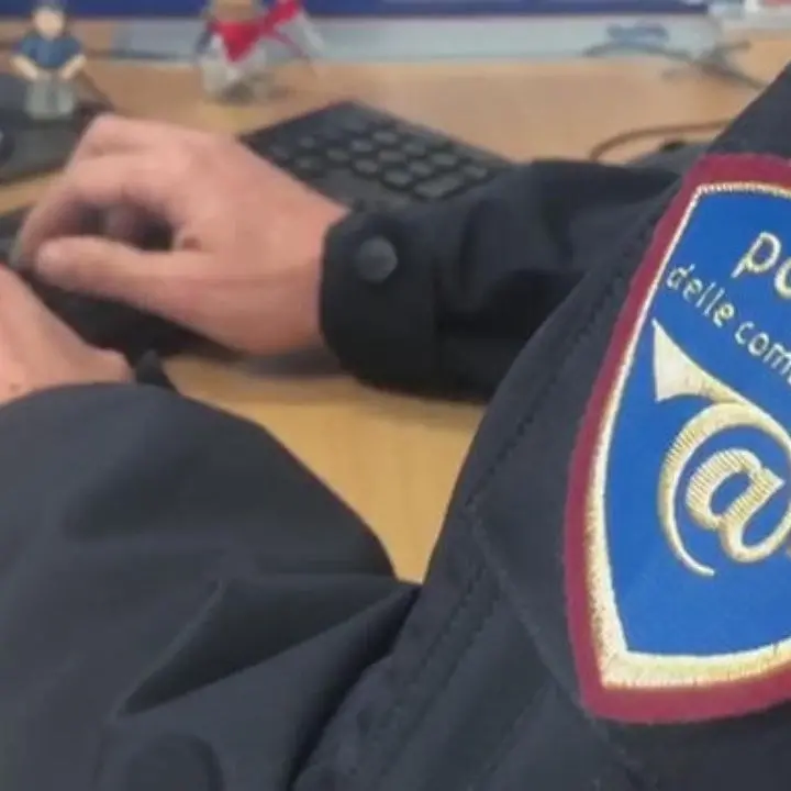 Pedopornografia, smantellata rete di pedofili: tra gli arrestati anche un sacerdote