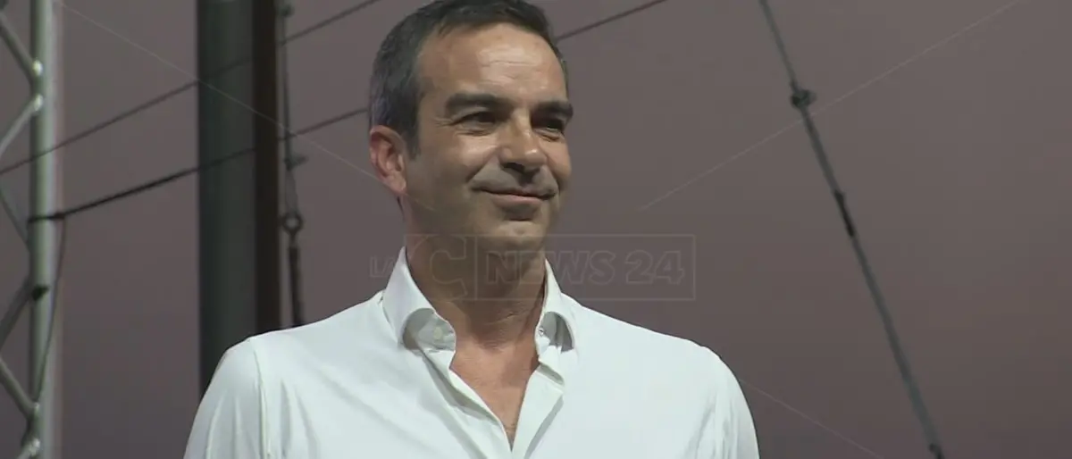 Occhiuto all’Autorità idrica: «Affidare il servizio a un’azienda consortile per non perdere i fondi Ue»