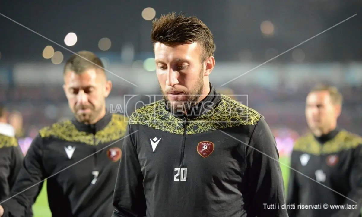 Serie B, il Cosenza sulle tracce di Vasco Regini: affare con la Reggina