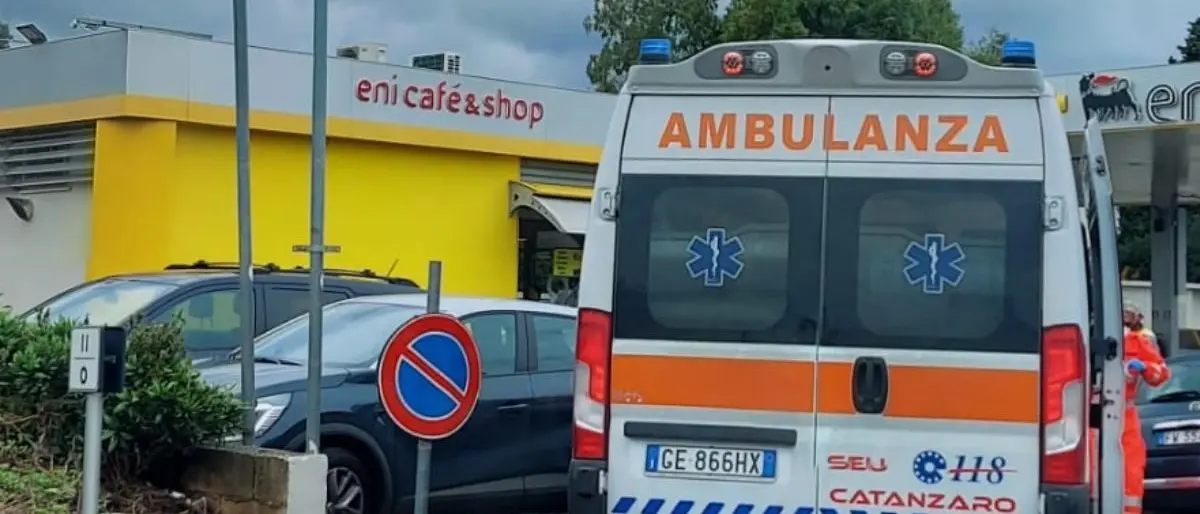 Lamezia, incidente tra due auto sulla strada statale 280: sul posto interviene l’elisoccorso