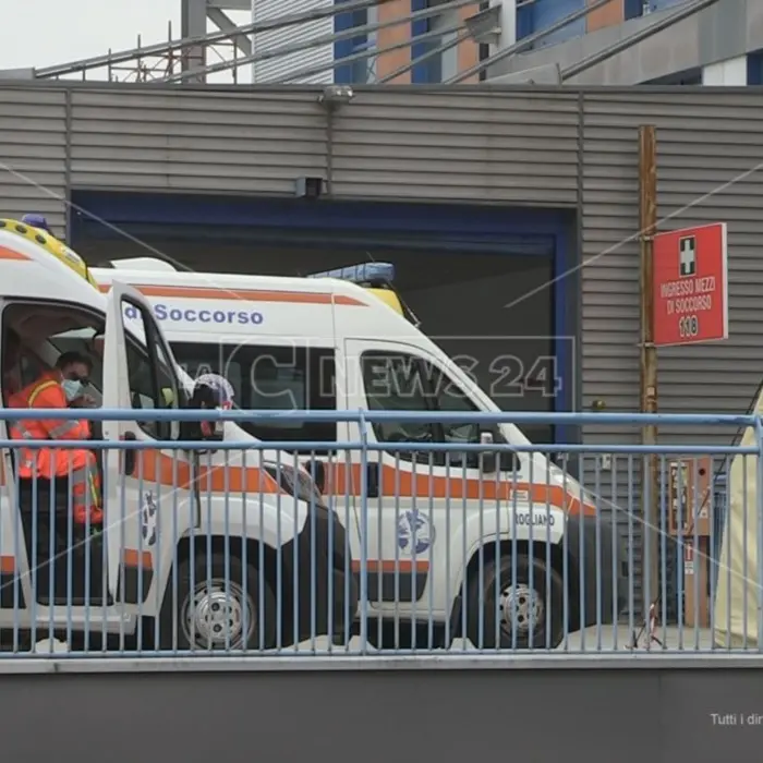 Cosenza, il reclutamento di personale di pronto soccorso rischia di lasciare le ambulanze senza medici