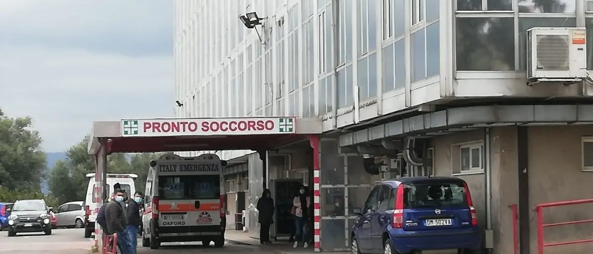 Ospedale di Polistena, mancano gli anestesisti e saltano gli interventi chirurgici: liste d’attesa interminabili