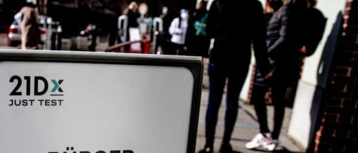 Covid, in Germania scatta l’obbligo di vaccinazione per personale sanitario e per alcune categorie