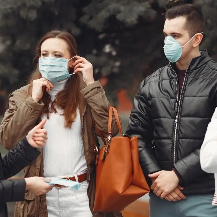 Covid, misure più severe per i no vax e spingere sulla terza dose: pressing delle Regioni