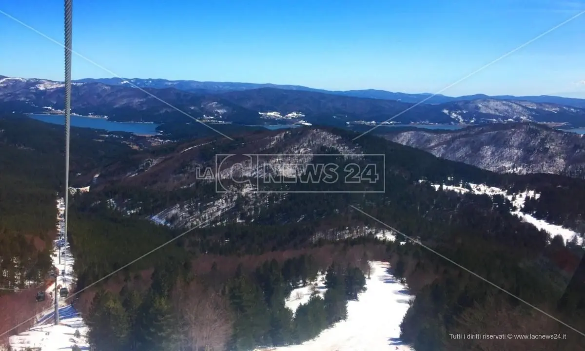 Sila, hotel verso il tutto esaurito in vista della stagione invernale ma impianti ancora in sospeso