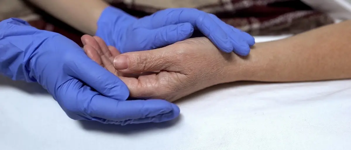 Suicidio assistito, primo via libera a un malato italiano: «Nessuno può condannarmi a una vita di torture»