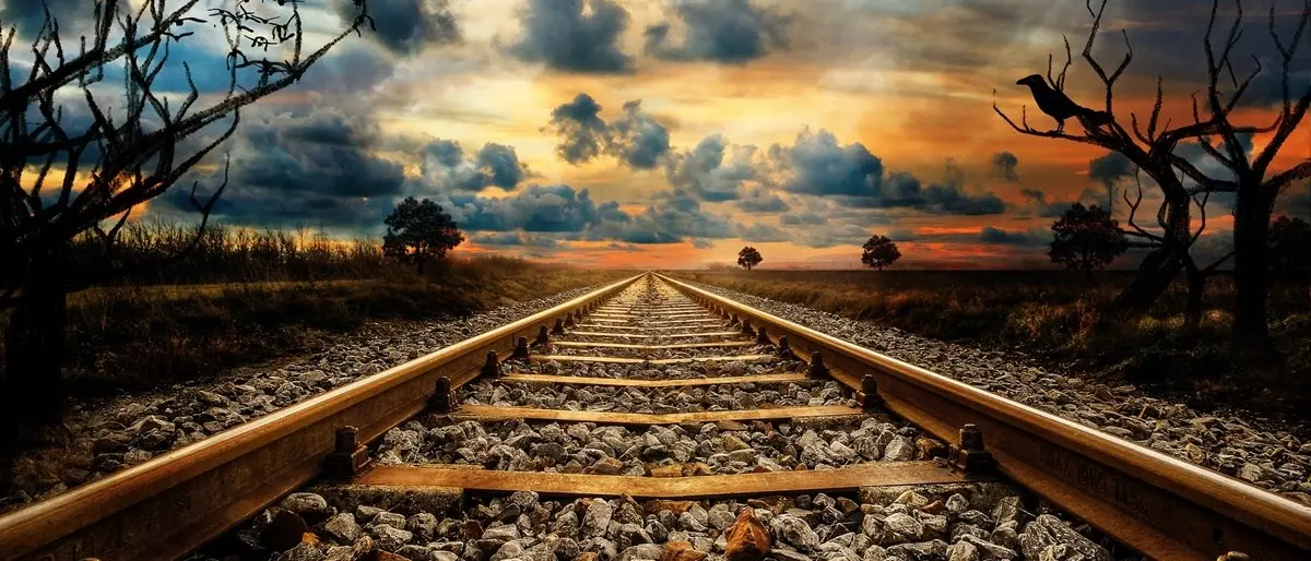 Cosenza-Crotone in treno? Tre ore per 100 chilometri: al Nord si vola e al Sud si arranca, gli esempi scandalo