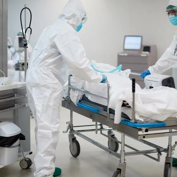 Covid, a Lamezia Terme tre morti nella giornata di ieri: non erano vaccinati
