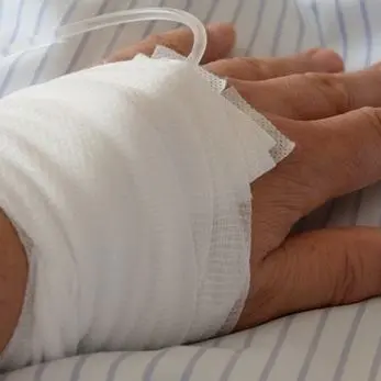 L’amore immenso di una mamma e il dramma di Luca, giovane calabrese da 20 anni in stato vegetativo