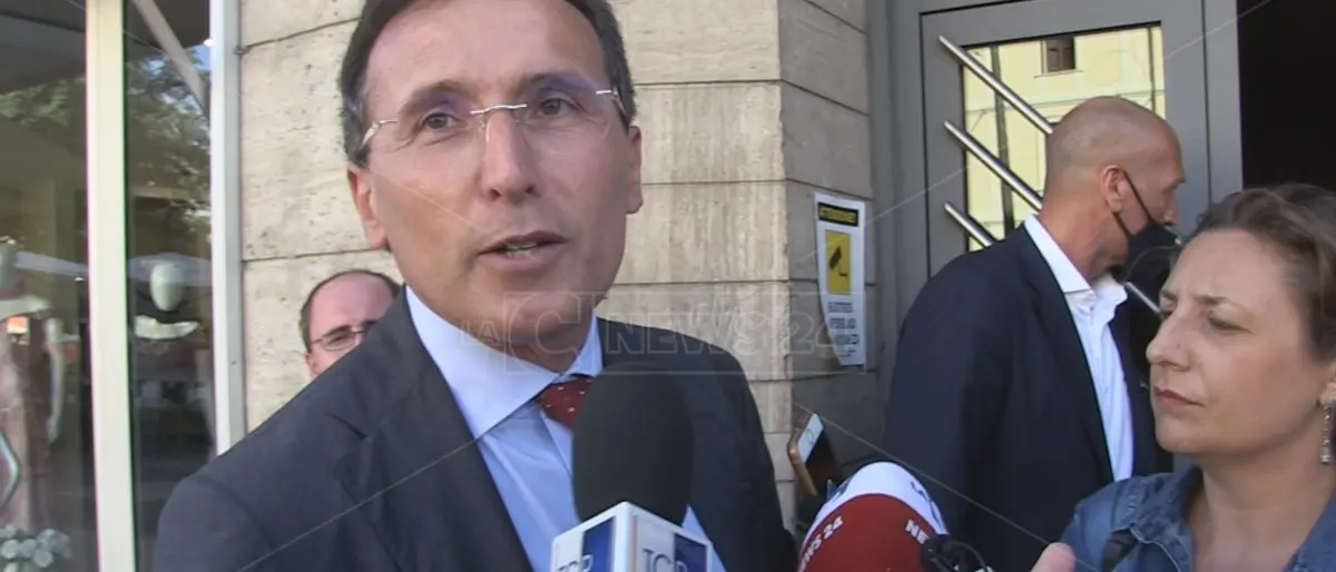 Lite all’assemblea del Pd Cosenza, Boccia furioso: «Gesti spregevoli. Atti trasmessi a organi di garanzia»