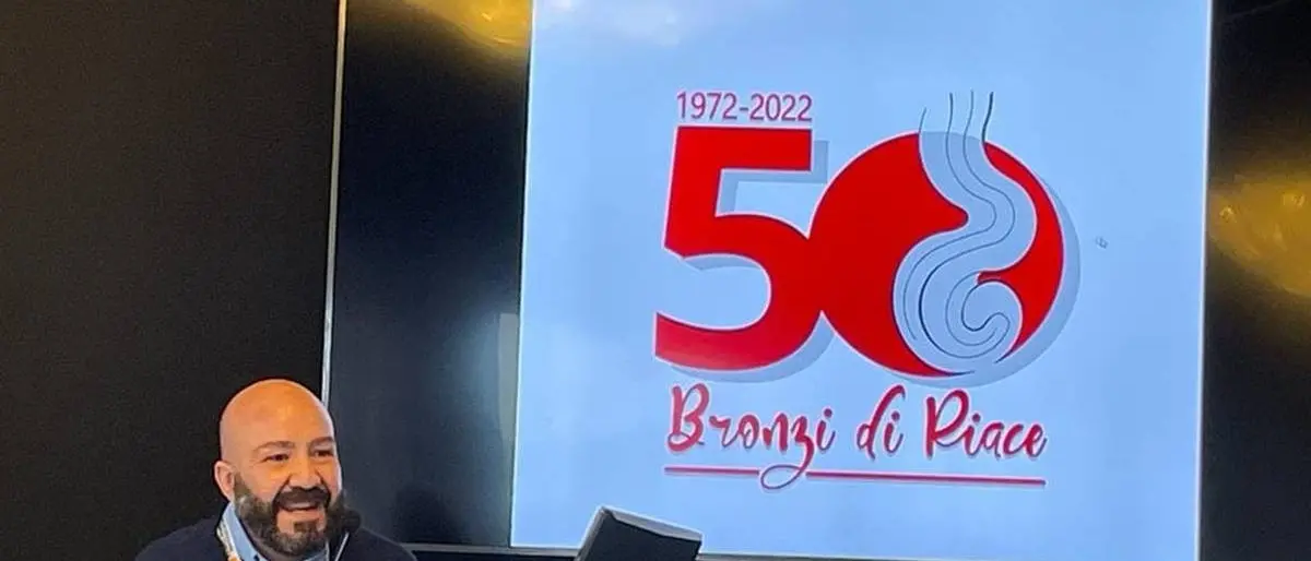 I Bronzi di Riace diventano un brand, presentato a Paestum il logo