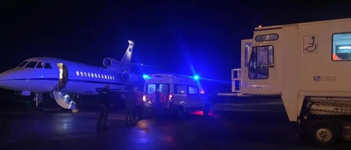 Neonata in pericolo di vita, trasferita con un volo militare da Lamezia a Roma
