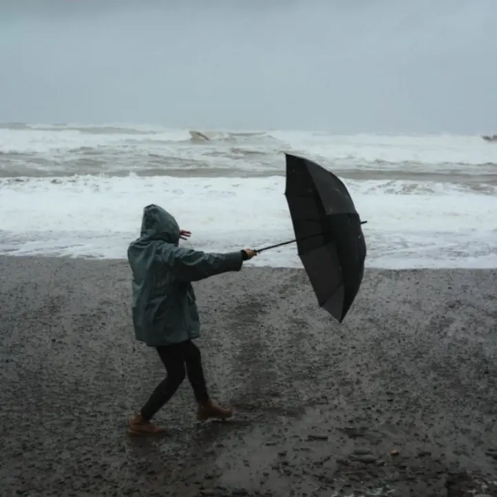Maltempo, pioggia e vento forte in Calabria: diramata l’allerta arancione