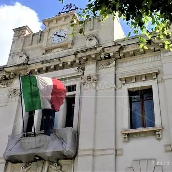 Caso Reggio, la sfida dei partiti del centrodestra: «Dimissioni in blocco e ritorno al voto»