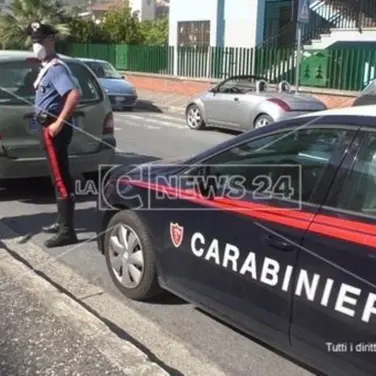 Scalea, tentano di incendiare l’auto di un consigliere comunale di maggioranza: indagini in corso