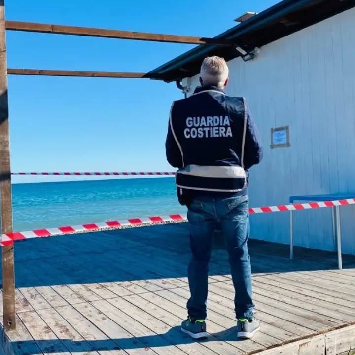 Stabilimenti balneari sul demanio marittimo, sette denunce nel Cosentino