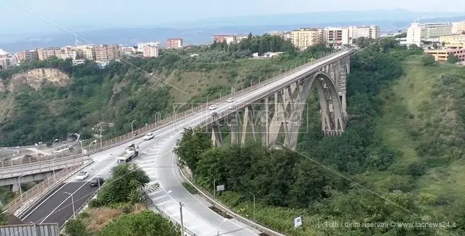 Inchiesta ponte Morandi a Catanzaro, resta in carcere l’ex finanziere coinvolto