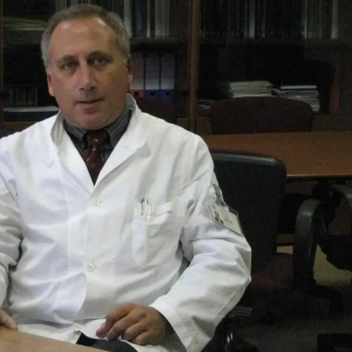 Variante Omicron, il presidente dei virologi italiani: «Potrebbe essere la fine della pandemia»