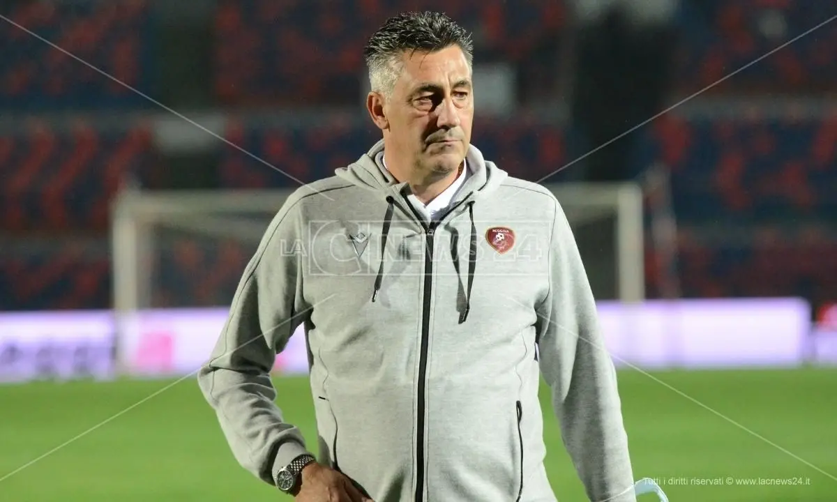 Verso Lecce-Reggina, Aglietti lancia la sfida a Baroni: «Non giocheremo per lo 0-0»