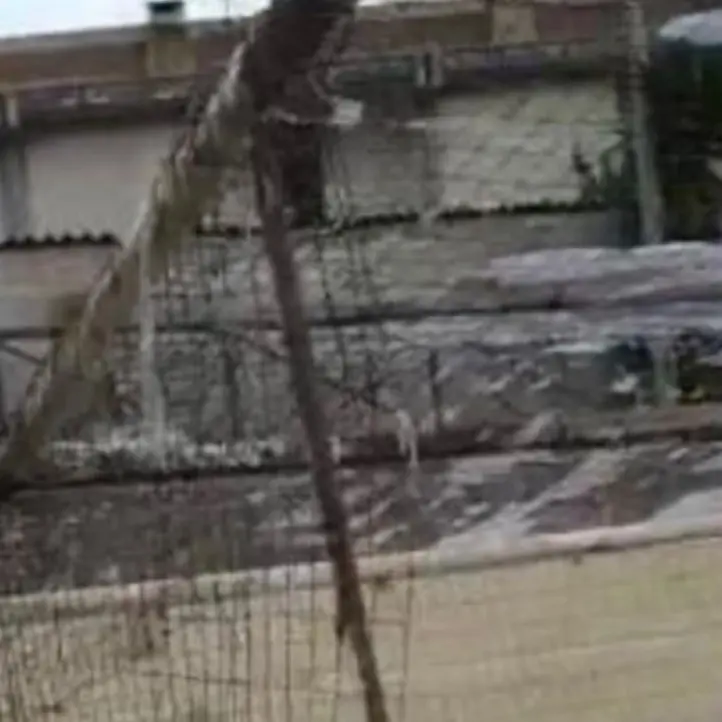 Siderno, incendio distrugge la capanna per il presepe nella frazione Donisi