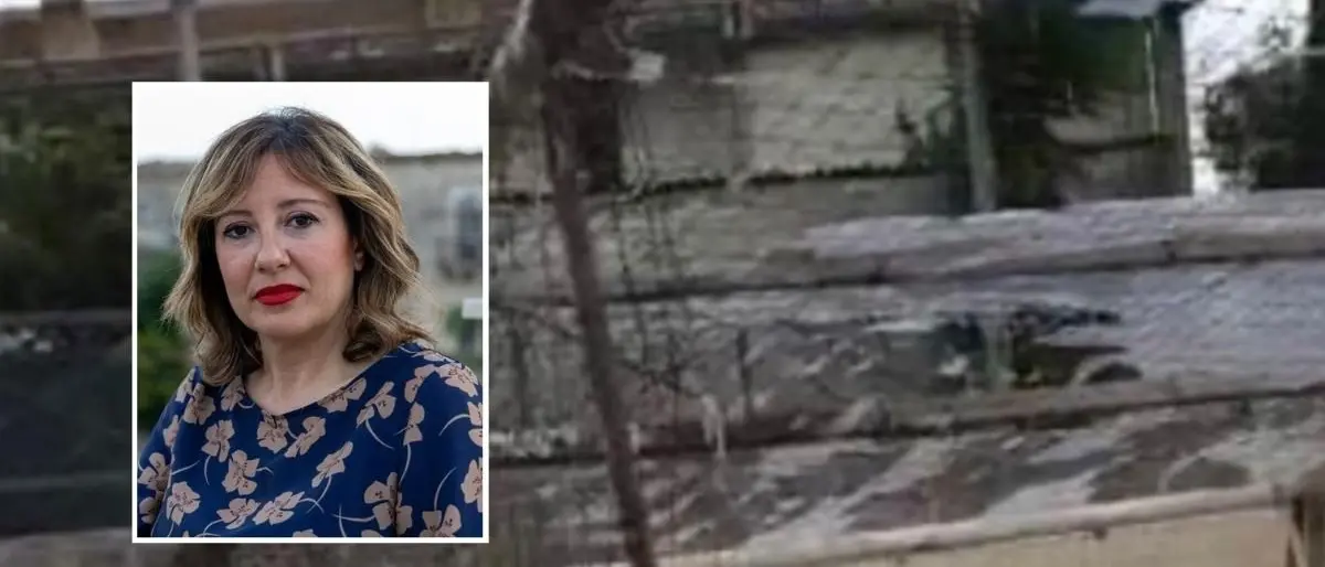 Siderno, incendio distrugge la capanna per il presepe. Fragomeni: «Basita ed amareggiata»