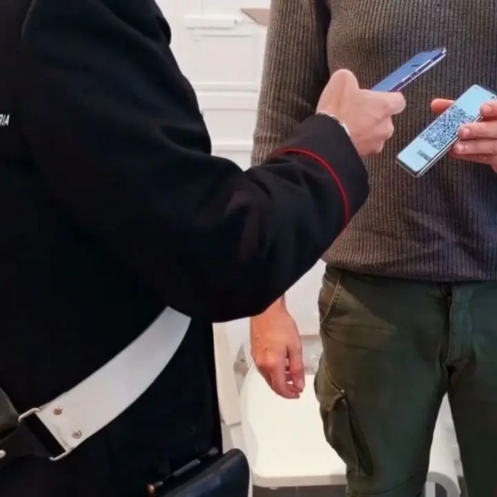 Controlli a tappeto dei carabinieri alla movida nel Reggino: chiuse 3 attività commerciali